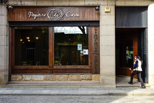 Regueiro da Cova: Sabor y elegancia en el corazón de Verín