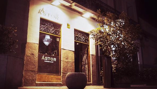 Ástor gastro-place: Un rincón acogedor en Madrid donde el ceviche es el rey y cada bocado cuenta una historia internacional 1 AF1QipO 8IJdy7uYkQF 9AKgJN4MO04X1RSFYc gNAuJ