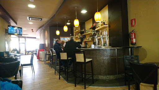 Cafeteria Da Vinci: Sabor auténtico en el corazón de O Carballiño 1 AF1QipO1GHZTbH c2aUXWEmYtPm919013EOxq8VbBu D