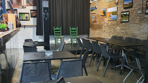 La Madriguera de Mai: Deliciosa comida mediterránea y auténtico flamenco en Sevilla 49 AF1QipO2GxYBHgBgh6b 7nI2q2OjqWNRhK h A7wDCCn
