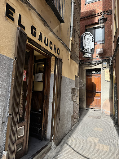 Bar El Gaucho: Tapas irresistibles en el corazón de León 21 AF1QipO3Ry1AcuhrZ3ps6NStB5BSPwds EzZ5v fBW4o