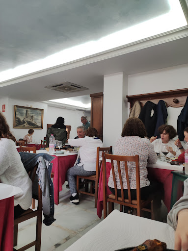 Maria Eugenia: Un rincón familiar en Peñafiel con lechazo irresistible 1 AF1QipO3 XPDgrOinKwRJIcm spiNihaV7K3j0Pb5yMB