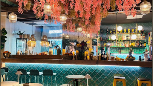REINVERSO BAR: Un rincón gastronómico único en Valencia 1 AF1QipO65uhumb7WfCt dhebbVZt2J6EO qEEgP3BNR
