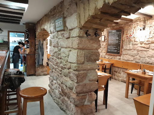 Sabor y tradición se fusionan en Orburu, el nuevo tesoro gastronómico de San Sebastián 49 AF1QipO6oRKy1 MrzrfwLYC2I2Sn dkLzDw nkynalV3