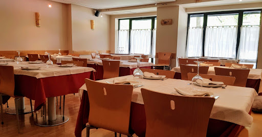 Restaurants chino bo lun: Sabores asiáticos en el corazón de Pamplona 23 AF1QipO8n64uuH1yj8hBROBrHBdcw Z MGkJ0 LlJNf