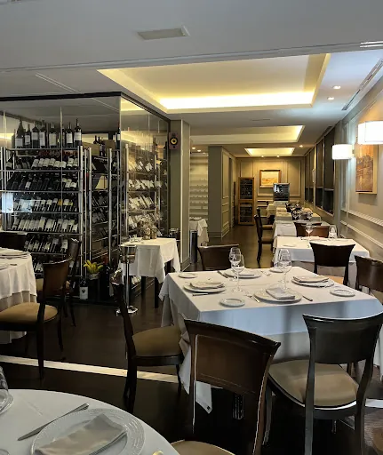 Modesto: La joya de Ferrol con pulpo memorable y terraza acogedora