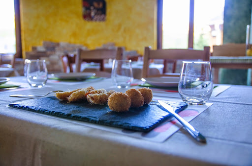 Restaurante Anibal: Sabor local y acogedora atmósfera familiar 45 AF1QipOALnEblIDnj 408QoR5jlc8dqp6OAQFdPdPRba