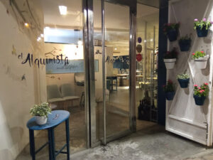 El Alquimista: Sabor y buen ambiente en Salamanca 10 AF1QipODdsZWpvIbjxSP7oN3MTp1dBO3mx4wLnNO0L22