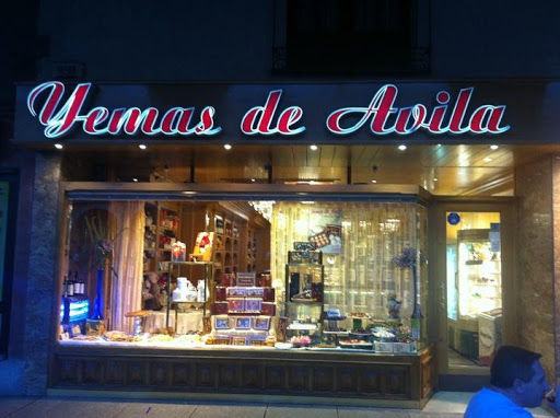 Pastelería Iselma: Delicias artesanales en el corazón de Ávila 3