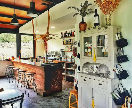 Casa del Barrio: Un rincón acogedor en Sarria con deliciosa comida familiar 18 AF1QipOF81RQv44Q