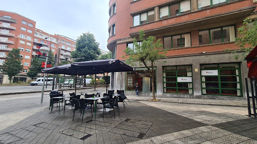 GABIÑA: Sabores auténticos en el corazón de Bilbao 23 AF1QipOF8watgZrYeA791 TFzyPlm07qe9Ui334QJC0M