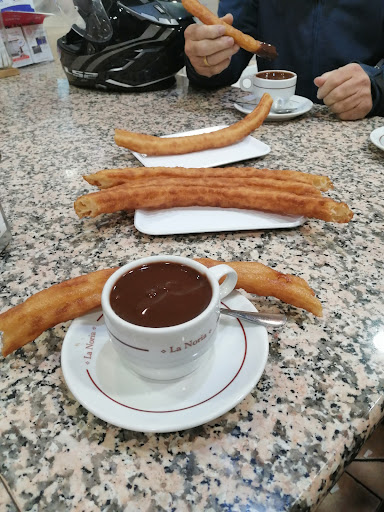 La Noria: Deliciosos churros y chocolate en Pioz 14