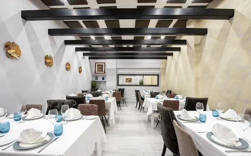 Restaurante Los Molinos: Sabores del mar en el corazón de Albacete