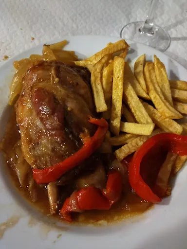 Casa Paradelo: Sabores auténticos en el corazón de O Barco de Valdeorras