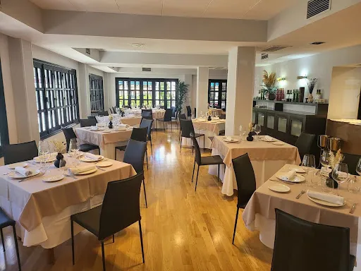 Restaurante Alinea: Disfruta la mejor gastronomía junto a la playa en Roquetas de Mar