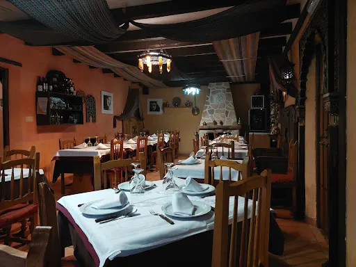 Restaurante Calatañazor: Delicias en un rincón histórico de Calatañazor