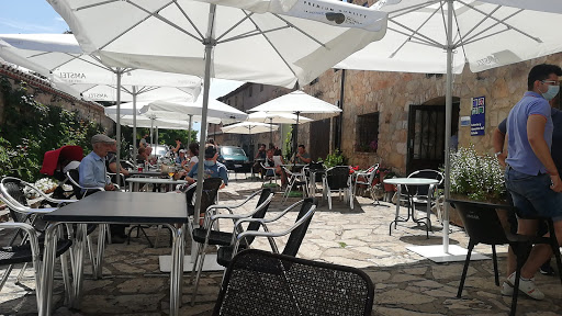 Bar Mar Pon: Sabores caseros en un acogedor rincón de Medinaceli 34