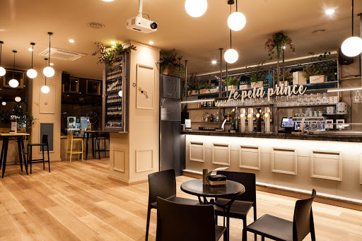 <strong>Le Petit Prince Creperie: Un rincón acogedor en Salamanca para disfrutar de exquisitas crepes</strong> 23 AF1QipOJPJbRxtdW4ujgB9darsvuT6KbhT7m3 PP pVH