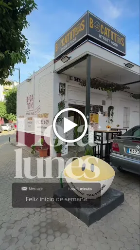 Restaurante Bocatitos Street Food: Sabor callejero en el corazón de Sevilla