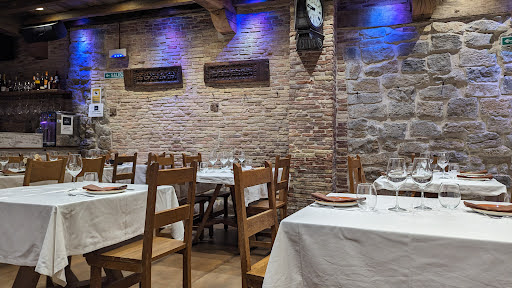 Katuzarra: Delicias mediterráneas en el corazón de Pamplona 1 AF1QipOKdt2Pu4gdajwJJbucUJYBOsf t93Z dGJ3u8O