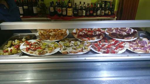Bar Vega: Sabores auténticos en el corazón de Venta de Baños 1 AF1QipOMvmAy5ZmX5Fl 5hg31PD7m8SIFOgGsQMe0Ddu