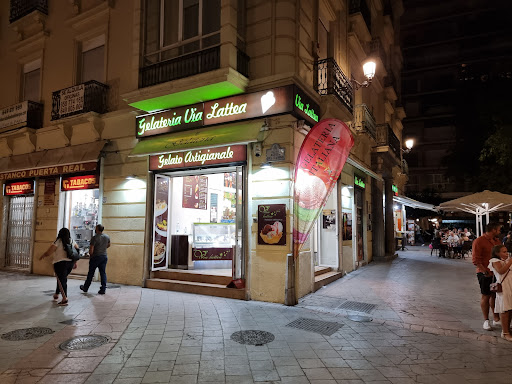 Heladería Via Lattea: Deliciosos helados gourmet en Granada 1 AF1QipONk0B8nOFm0pNnFzSn3XctElXdUH18uW2VEnaa