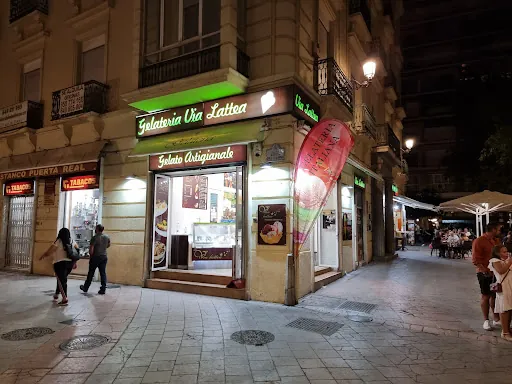 Heladería Via Lattea: Deliciosos helados gourmet en Granada