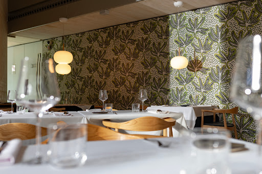 Zazpi Bar-Restaurante: Sabor vasco en el corazón de San Sebastián 1 AF1QipOUsVhs jDRPWP ywzC 90hCc6rRxE6ex u544f