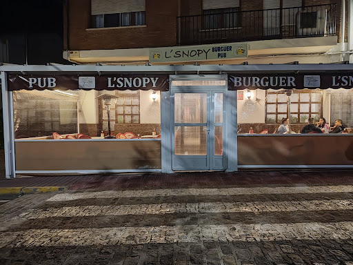 Burguer Pub Snoopy: Sabores irresistibles en El Tiemblo 1