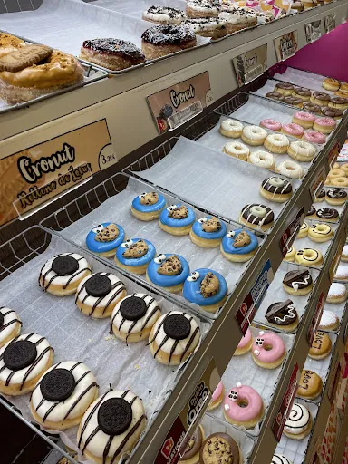 DUFFIN DAGELS: Un rincón acogedor en Oviedo con donas irresistibles y café excepcional