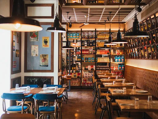 Alimentari e Diversi Ristorante italiano Pizzeria: Una joya en Sevilla con auténtica pizza y sabores italianos