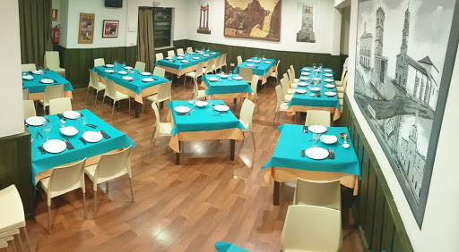 Bar Restaurante Asador Tino: Sabor casero y ambiente familiar en Vitigudino 58 AF1QipOZhiVqRrhR5rR64DsaBG IcRIv9qZno5Evrm26