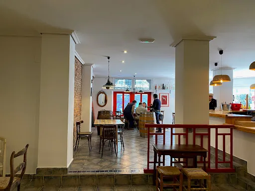 Tasca Bonifaz 5: Sabores auténticos en el corazón de Santander