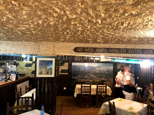 Bar Cafeteria Avenida: Sabores caseros en el corazón de Guardo 1
