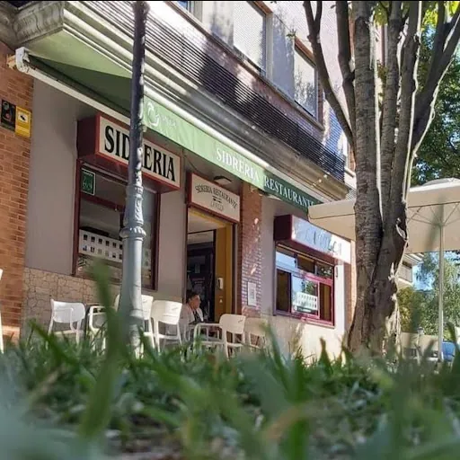 Sidrería La Villa: Auténtica sidra asturiana en el corazón de Oviedo