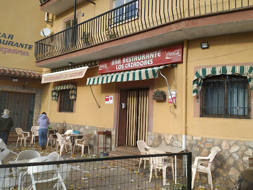 Restaurante Los Cazadores: Sabor casero en Fuentes, ¡prueba el ciervo! 2
