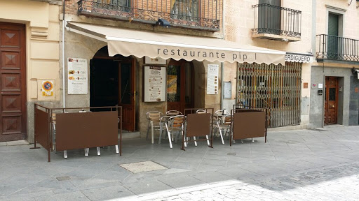 Restaurante Pipol: Sabor auténtico junto a la muralla de Ávila 39