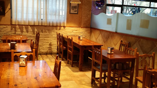 Bar Restaurante Erri Berri: Auténticos sabores navarros en Pamplona 1 AF1QipOgbPtK2LZ40V8iU icrtrlrofM S3NmsrgpjmI