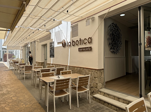 Restaurante la Botica: Sabores únicos en el corazón de Barbate 57 AF1QipOgcT9iBAs O7QzUOp2NZX0ZbKdYyzdhkN1Mj8W