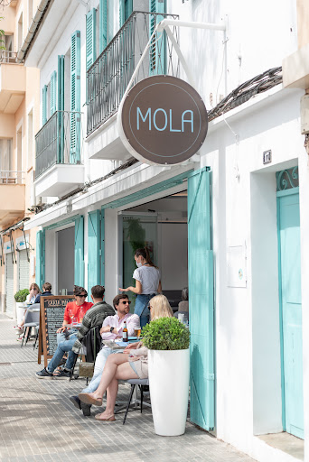 Mola: Sabores únicos en el corazón de Palma de Mallorca 35 AF1QipOhOkD1lHVLznBnozURoNlJhpnQB5UAHcdpdHWW