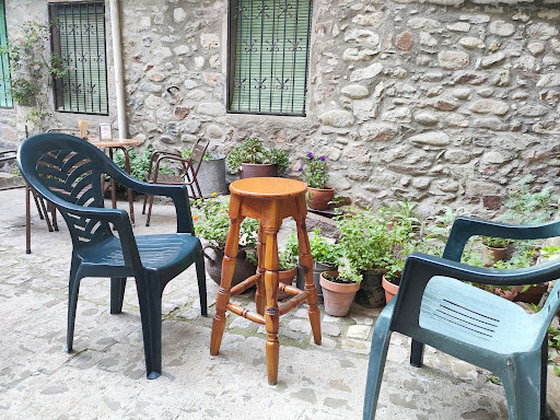 El Chinchecle: Deliciosas tapas en una encantadora terraza en Bielsa 41