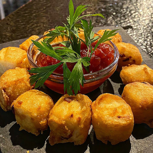 Cheo´s Restaurante: Sabores auténticos en el corazón de Alicante 1 AF1QipOi8suB3En4ja9xQV s5 g jLVvnHH delWTino