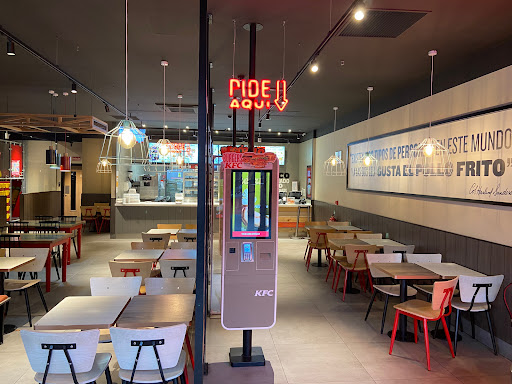 KFC Parque Rioja: Disfruta del mejor pollo frito en Logroño 26