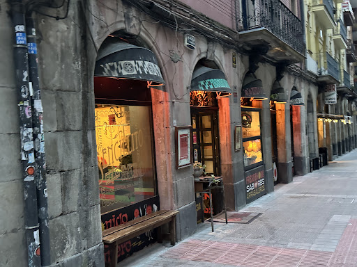 Dando La Brasa: Sabores internacionales en el corazón de Bilbao 21 AF1QipOiLl8p6vU0PsNKzhDrQvNThstDIMYTprOiKkuQ