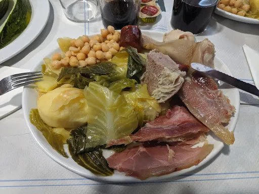 Cafetería Cristal: Sabores tradicionales en el corazón de Ourense