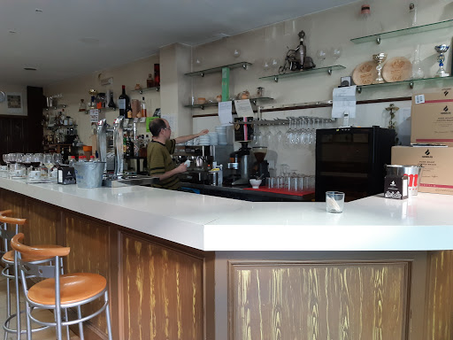Bar O Meu: ¡Deléitate con los mejores callos en O Carballiño! 37
