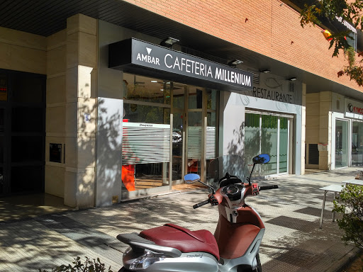 Cafeteria Milenium: Sabor inigualable en el corazón de Zaragoza 39 AF1QipOlHJo7ir5hP4sO3q7PIAZRo1UNC17Q TuzZqNc
