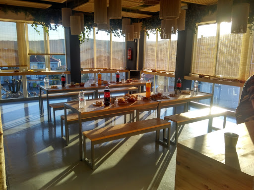 Lar de Pin: Un rincón en Bande con rica comida y ambiente familiar 1