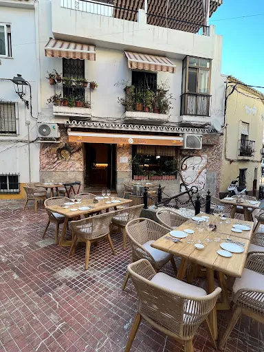 Sabor y tradición se unen en Restaurante Candeal, un rincón especial en Marbella
