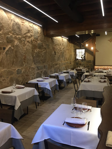 El Viejo Marqués: La joya culinaria de Ávila con exquisitas carnes 32 AF1QipOn4ZiRukrKLnzQWa9StLKBQIYFOju70qKc HLf